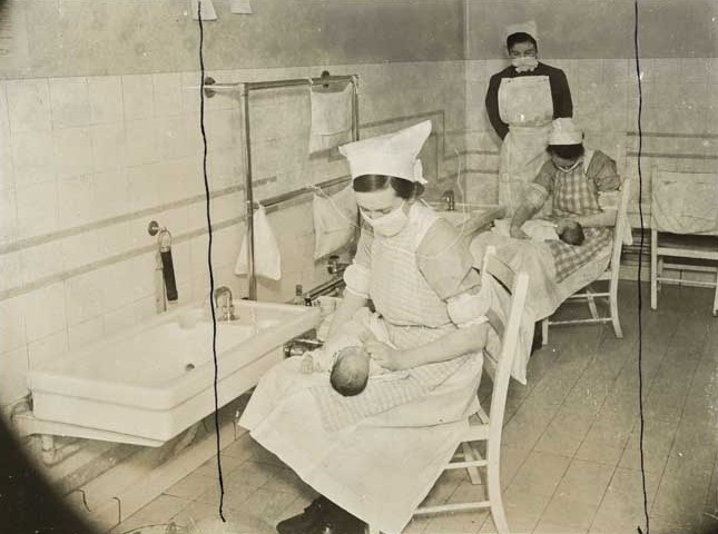 barratt-maternity-home-bathroom